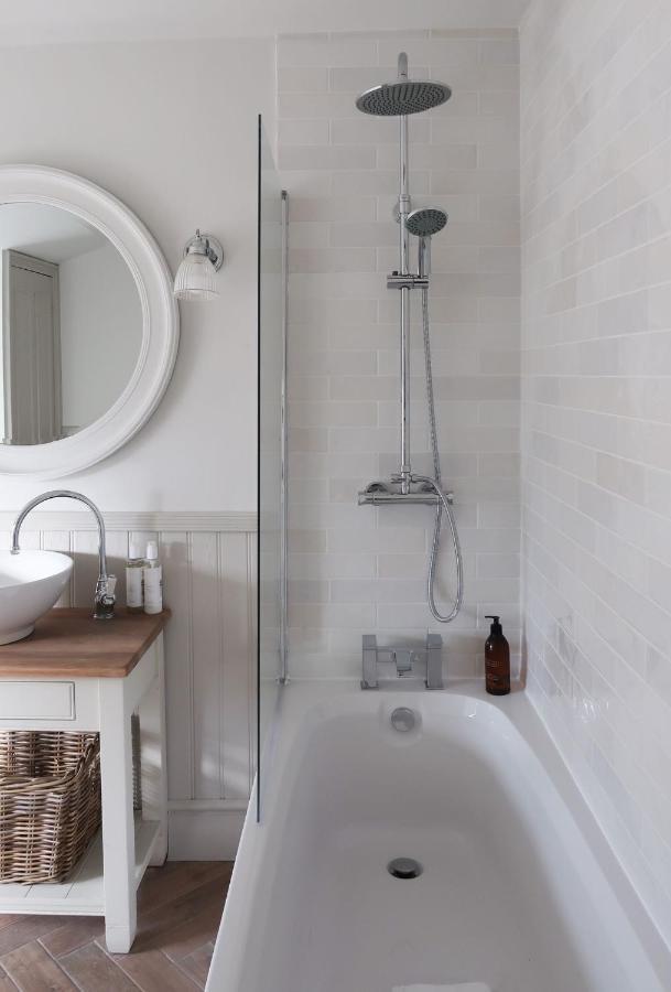 Luxury Living Outside The City Walls - Sleeps Six! Chester Esterno foto