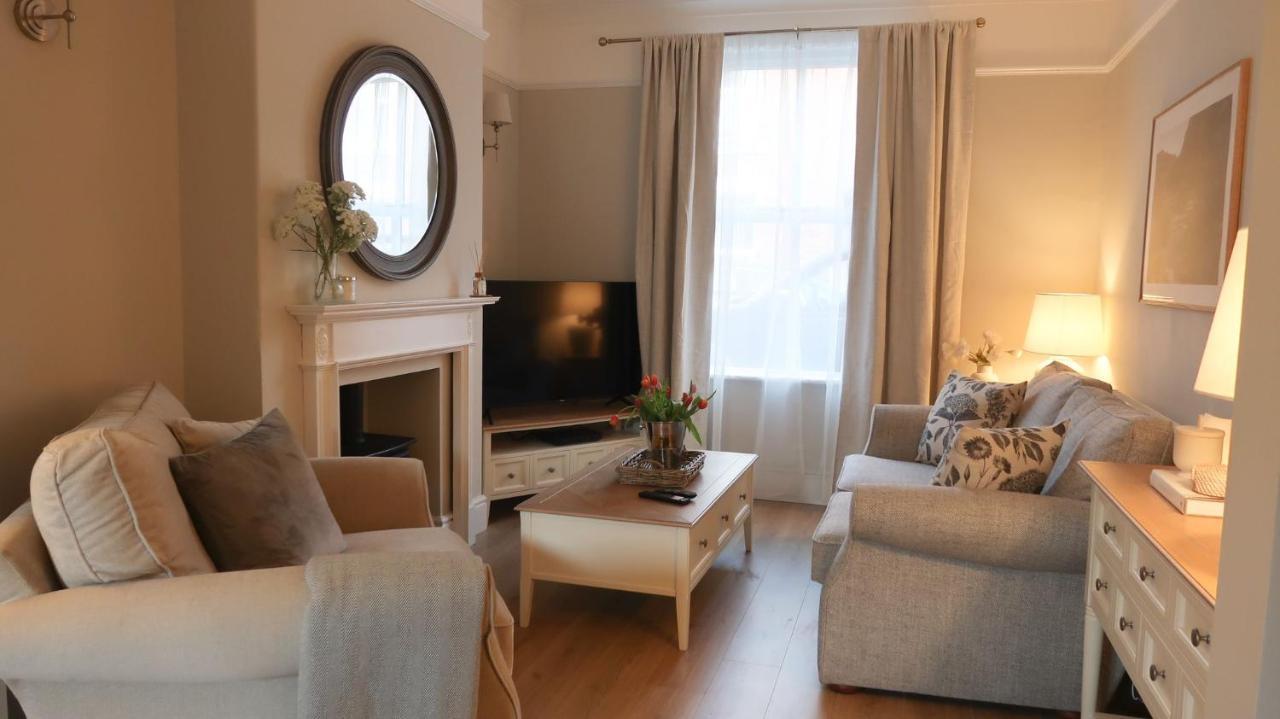 Luxury Living Outside The City Walls - Sleeps Six! Chester Esterno foto