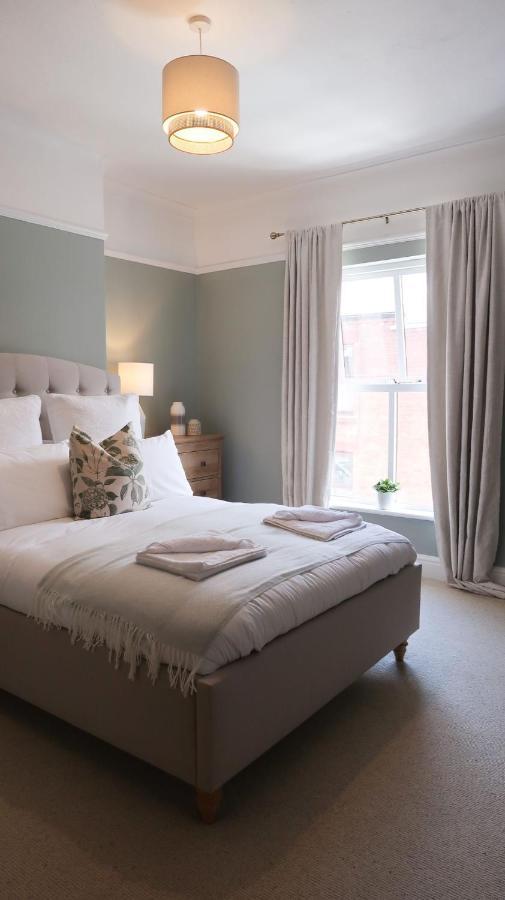 Luxury Living Outside The City Walls - Sleeps Six! Chester Esterno foto