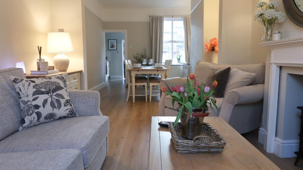 Luxury Living Outside The City Walls - Sleeps Six! Chester Esterno foto