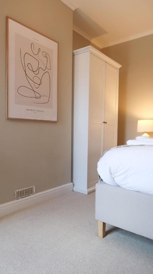 Luxury Living Outside The City Walls - Sleeps Six! Chester Esterno foto