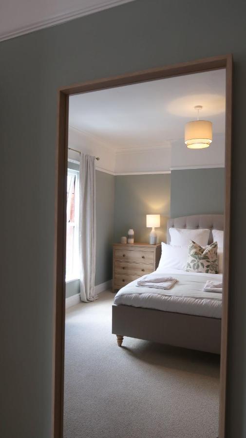 Luxury Living Outside The City Walls - Sleeps Six! Chester Esterno foto